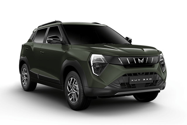 Mahindra Xuv 3xo Deep Forest Color Image
